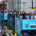 LIVE IN MANCHESTER: Blue Chaos in Manchester: City’s Explosive Parade Shuts Down the City as Guardiola’s Emotional Goodbye Breaks the Internet”