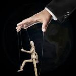 The Subtle Art of Influence: How People Are Guided Without Realizing It