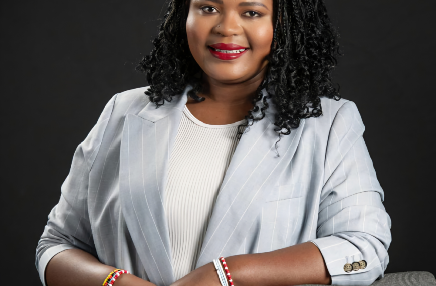 THEY TOLD HER IT WAS OVER! How a 16-Year-Old Teen Mom Towered above her detractors and Rose to Become a Global PhD Superstar!