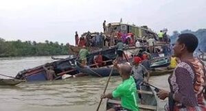 Many feared dead in yet another Nigerian boat&hellip;