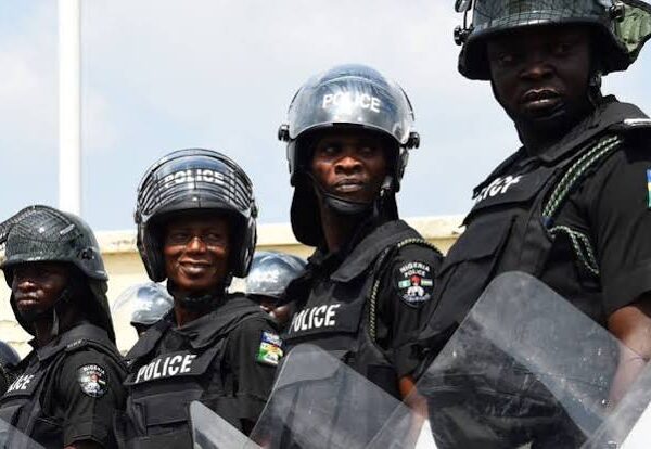 BUSTED! Rogue Cops Pick the WRONG Target: Attempt…