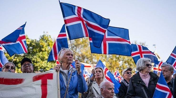 Icelanders Reject EU Membership Talks in Referendum